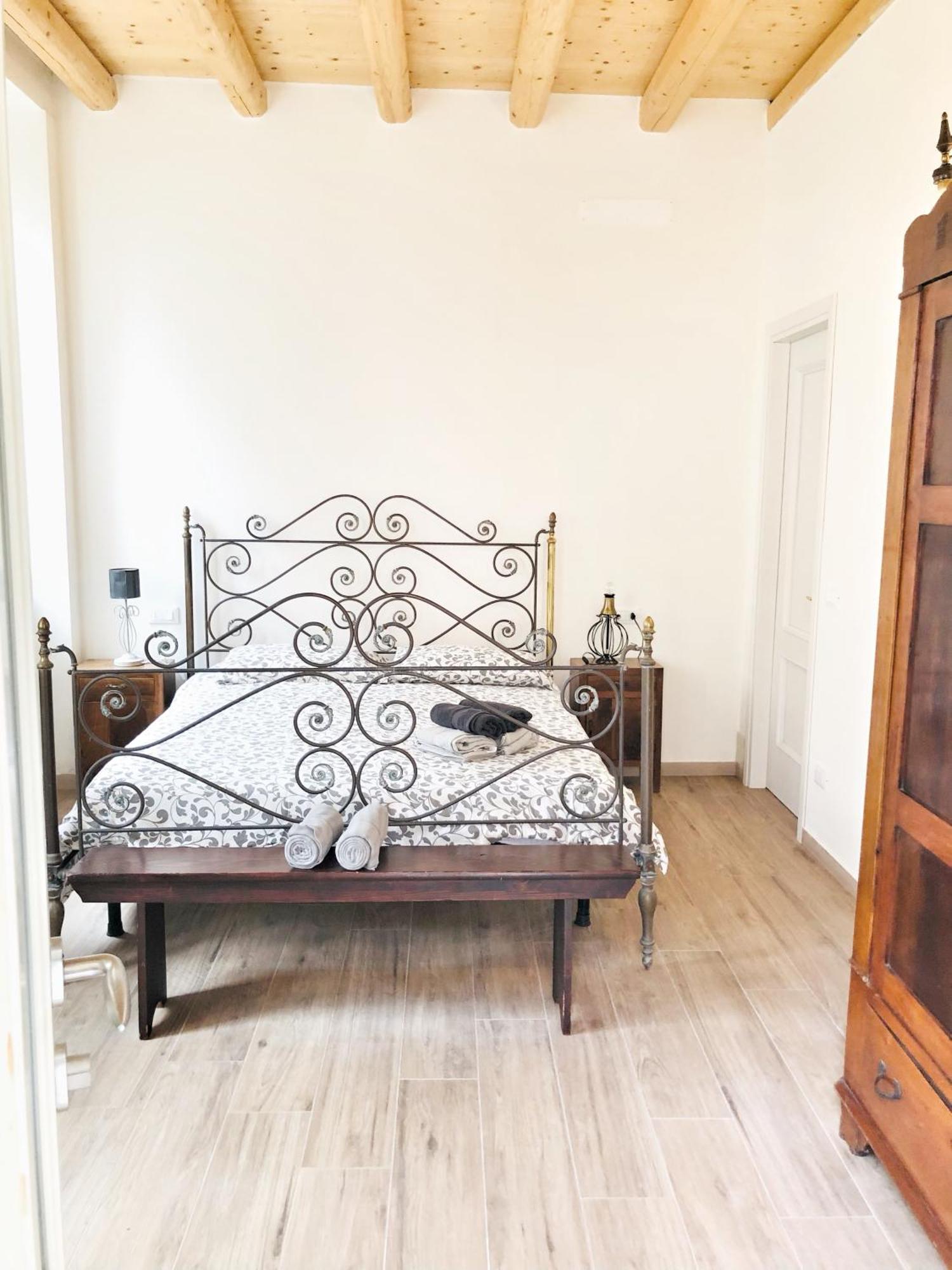 Casa Barteei Bed & Breakfast Monte Isola Exterior photo
